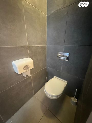 משרדים, החילזון 1, בורסה, רמת גן