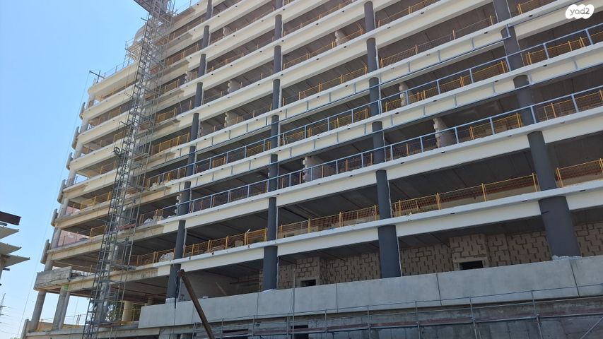 משרדים, אברהם גירון 18, מכב"י, יהוד מונוסון