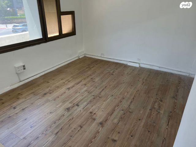 משרדים, יגאל אלון, נחלת יצחק, תל אביב יפו