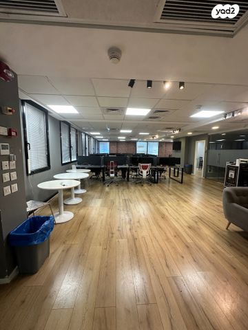 משרדים, מוזס יהודה ונח, נחלת יצחק, תל אביב יפו