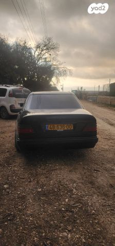 E-class Luxury E 320 אוט׳ 3.2 (224 כ״ס) [1996-2001]