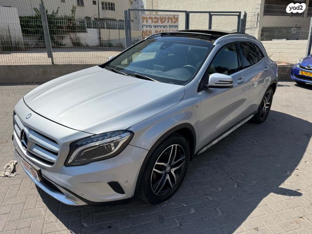 מודעת רכב מרצדס-בנץ GLA