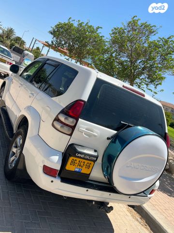 טויוטה לנד קרוזר