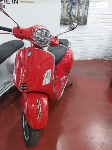 פיאג'ו וספה GTS300 סופר