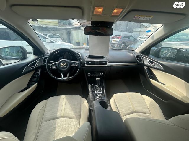 מאזדה 3