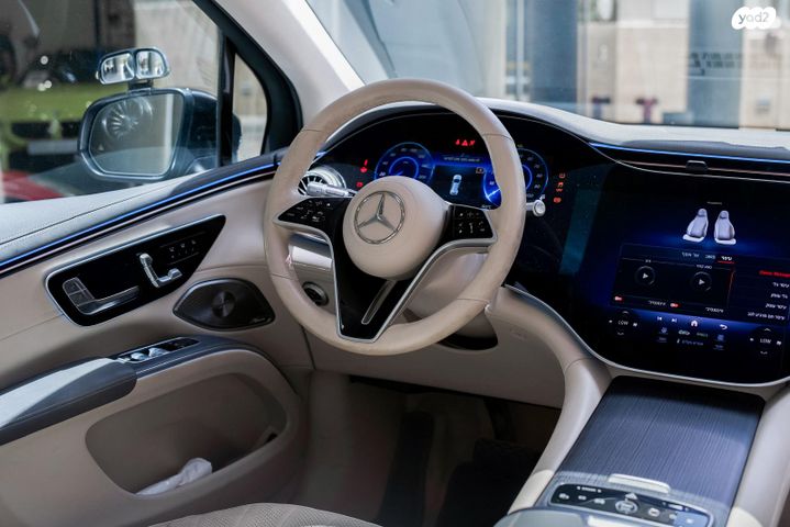 מרצדס-בנץ EQS SUV