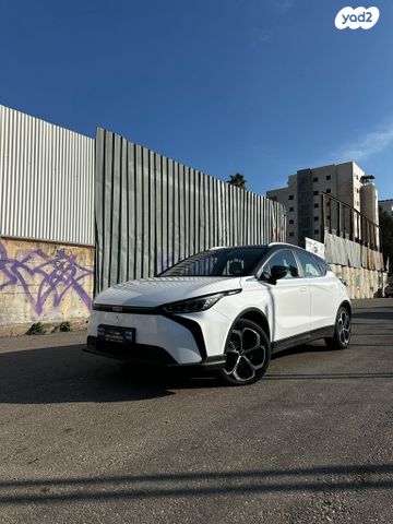 מודעת רכב ג׳ילי Geometry C