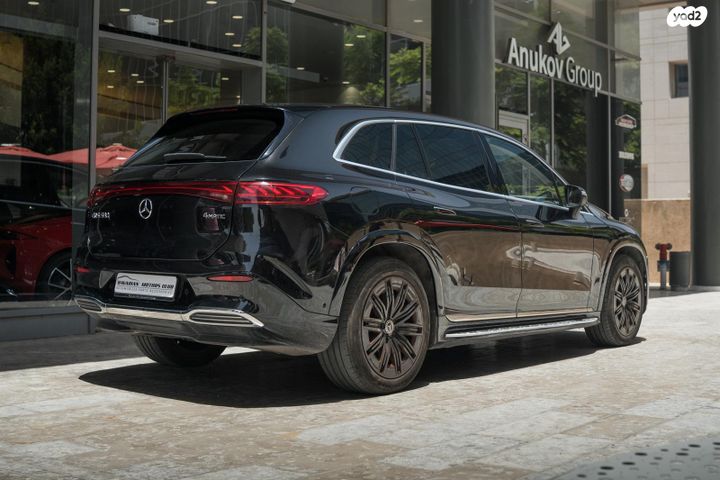 מרצדס-בנץ EQS SUV