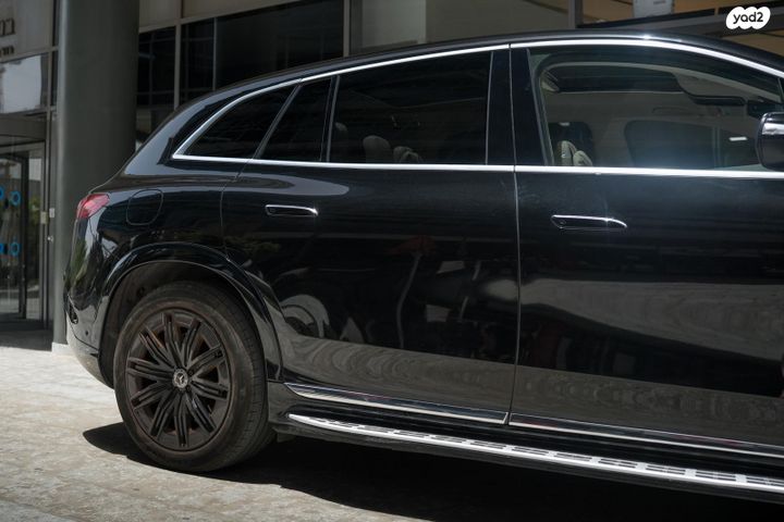 מרצדס-בנץ EQS SUV