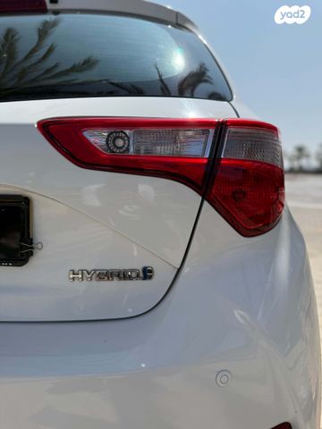 טויוטה יאריס