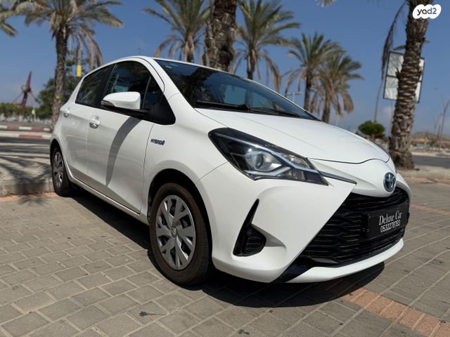 טויוטה יאריס