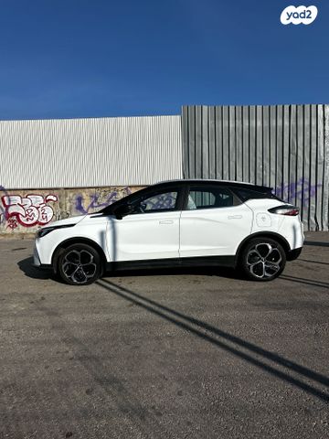 מודעת רכב ג׳ילי Geometry C 2