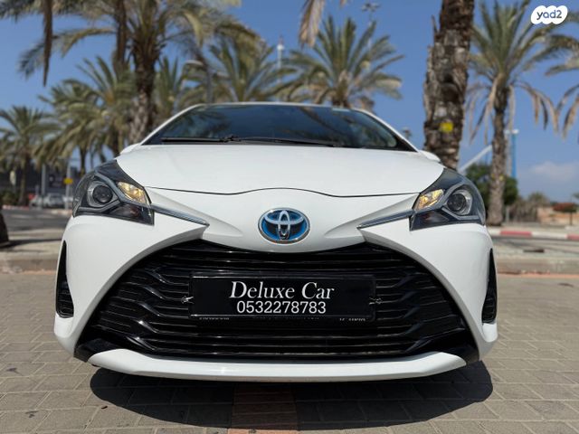 טויוטה יאריס