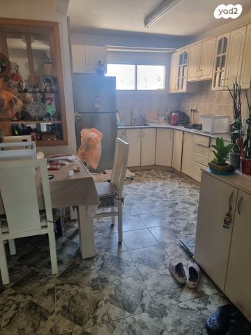 דירה, שדרות גולדה מאיר 11, קרית נורדאו, נתניה