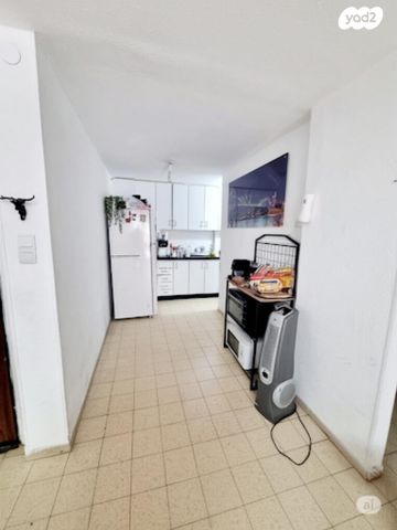 דירה, שדרות בר אילן 37, דרום מערב ותיק, בת ים