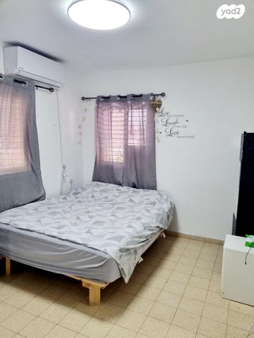 דירה, שדרות בר אילן 37, דרום מערב ותיק, בת ים