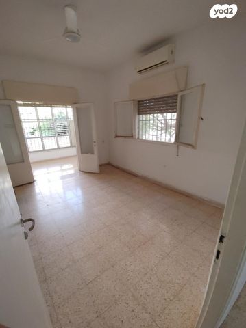 דירה, דרור 42, רמב"ם, ראשון לציון