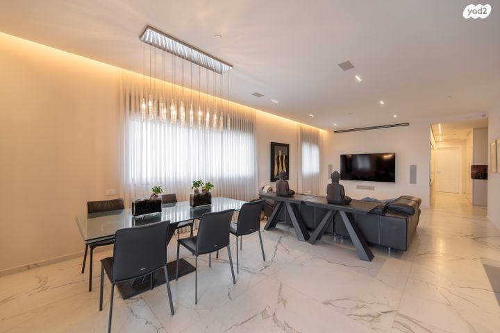 גג/ פנטהאוז, נווה גן, פתח תקווה