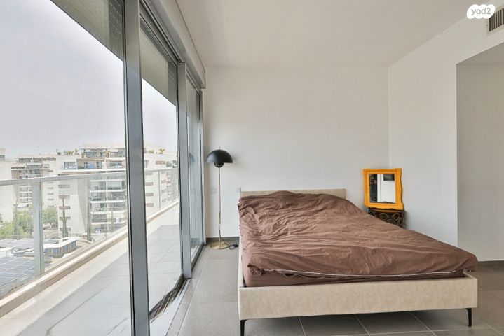 דירה, הסירה, יבנה