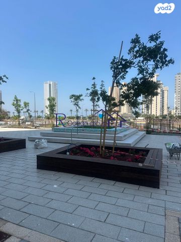 דירה, אמנון ליפקין שחק, נוף הטיילת, נתניה