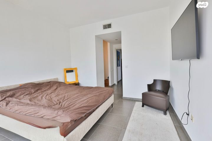 דירה, הסירה, יבנה