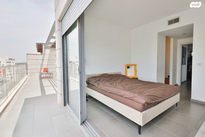 דירה, הסירה, יבנה