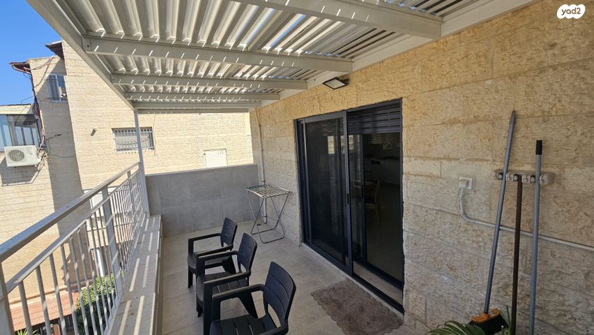 גג/ פנטהאוז, רפאל דה לה פרגולה, גילה, ירושלים