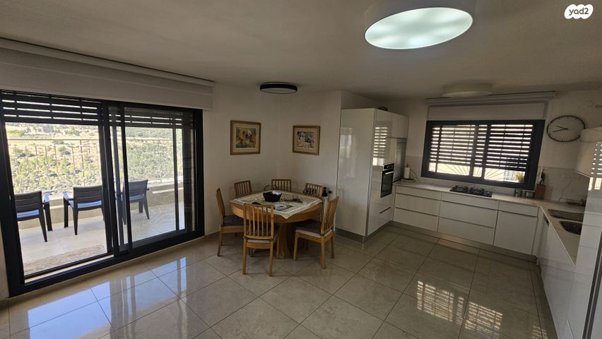 גג/ פנטהאוז, רפאל דה לה פרגולה, גילה, ירושלים