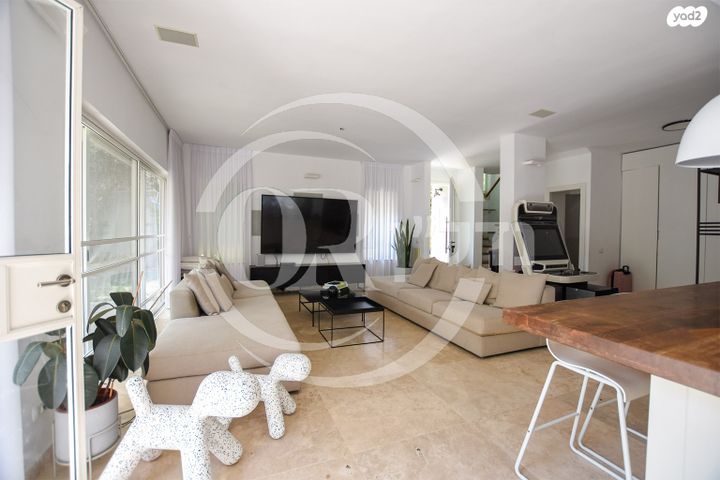 בית פרטי/ קוטג', קרית יערים, רמת השרון