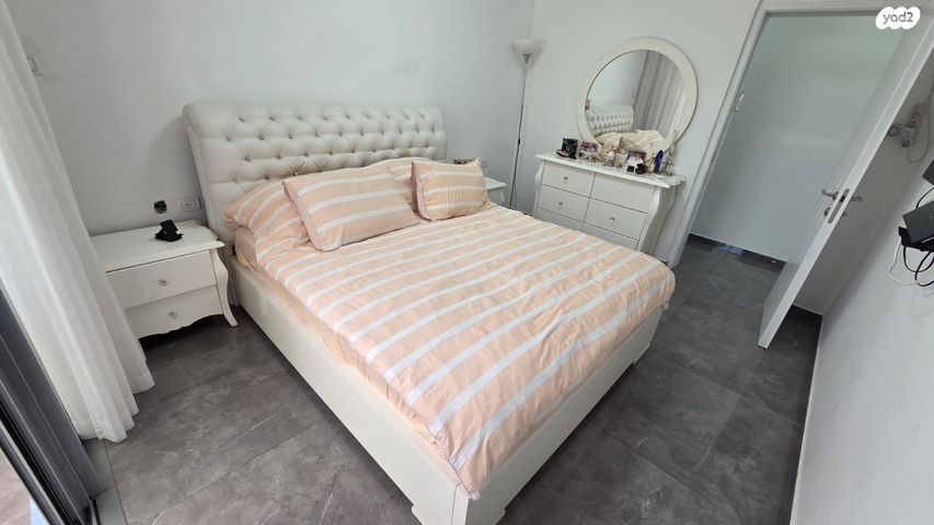 גג/ פנטהאוז, חולון