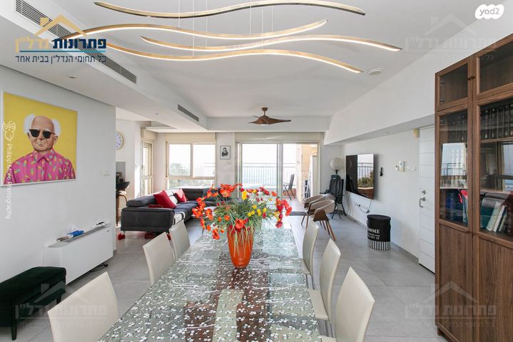 גג/ פנטהאוז, מצפה 11, נווה שאנן, חיפה