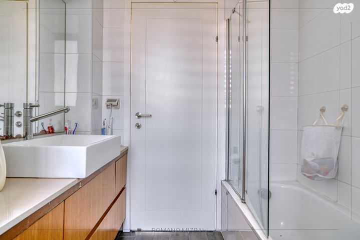 דירה, דוד רמז 11, גבעת הרמבם, גבעתיים