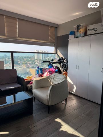 דירה, הרימון, הפרחים, קרית גת