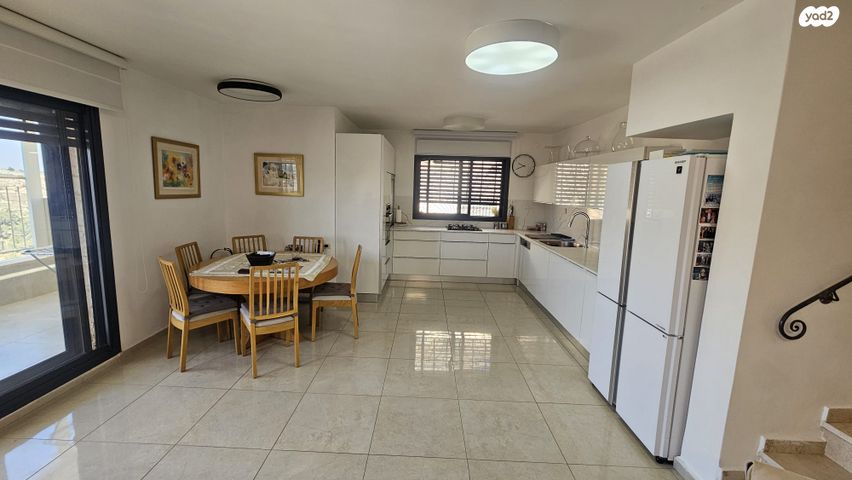 גג/ פנטהאוז, רפאל דה לה פרגולה, גילה, ירושלים