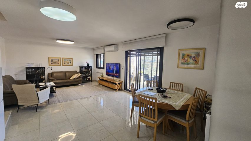 גג/ פנטהאוז, רפאל דה לה פרגולה, גילה, ירושלים