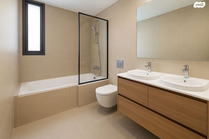 גג/ פנטהאוז, הגדוד העברי 18, קרית ויצמן, רעננה