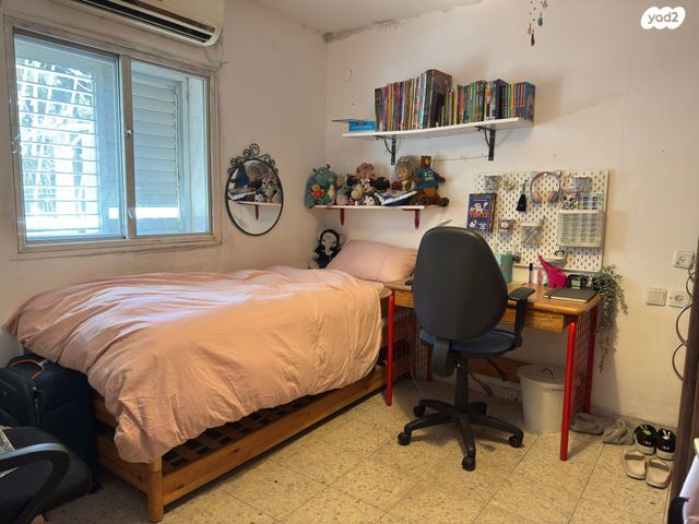 דירת גן, בורוכוב 57, קרית היובל, ירושלים