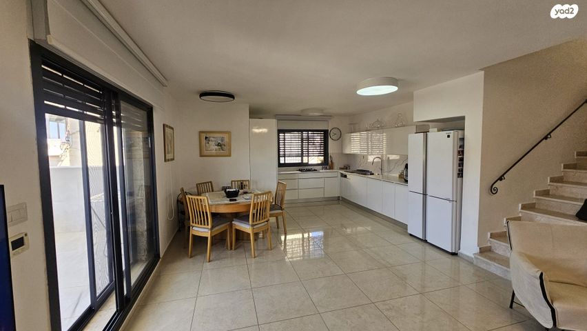 גג/ פנטהאוז, רפאל דה לה פרגולה, גילה, ירושלים