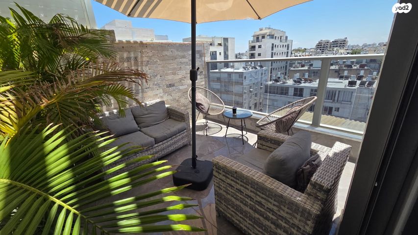 גג/ פנטהאוז, חולון