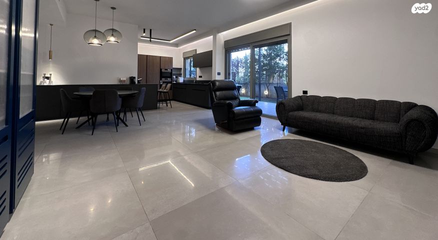 דירת גן, נווה זמר, רעננה