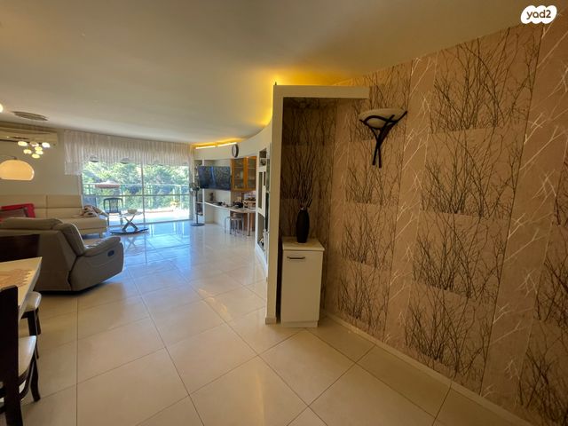 דירה, צבעוני 11, ורדיה, חיפה