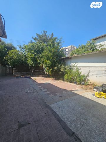 דירת גן, אהרון בן יוסף, שפרינצק, רמלה