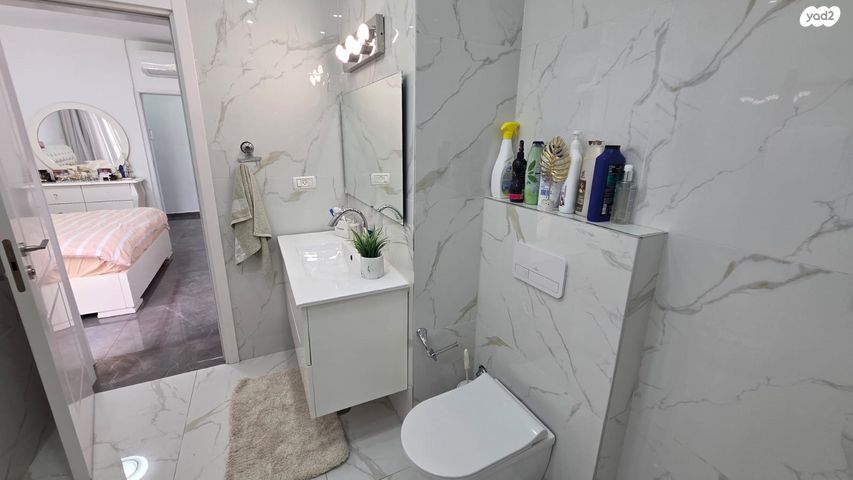 גג/ פנטהאוז, חולון