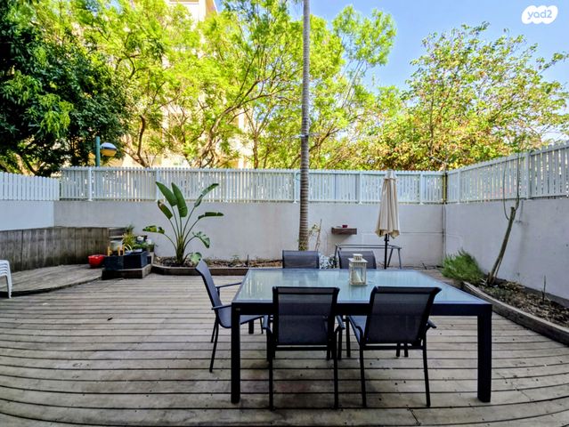 דירת גן, הכרמל, כפר סבא