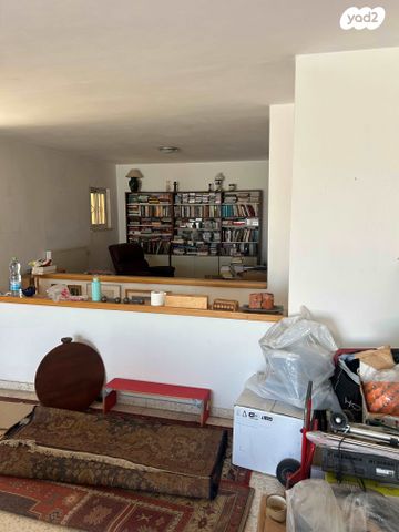 דירה, הדישון, מלחה, מנחת, ירושלים