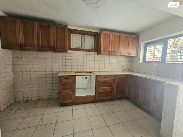 דירת גן, אהרון בן יוסף, שפרינצק, רמלה