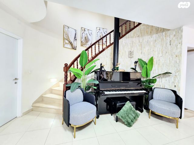 בית פרטי/ קוטג', שביל רימונים, מעלות תרשיחא