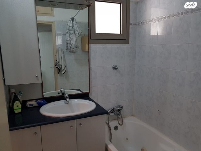 דירה, הפרדס הראשון, כצנלסון, ראשון לציון