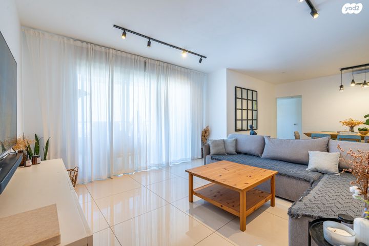 דירה, הפומלית 4, נווה פרדסים, פרדס חנה כרכור