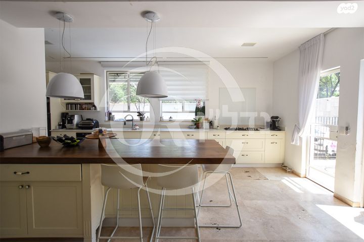 בית פרטי/ קוטג', קרית יערים, רמת השרון